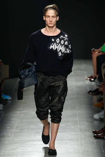 Look 2